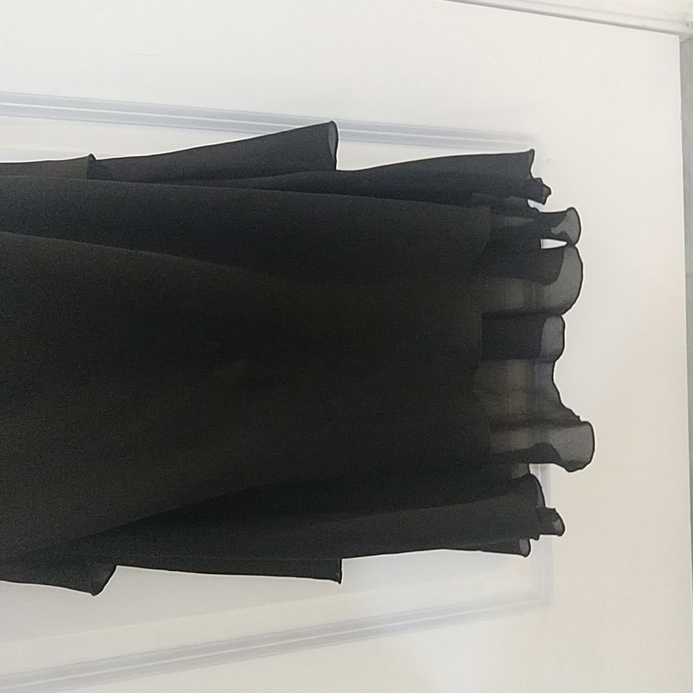Dress - Picture 3 of 6